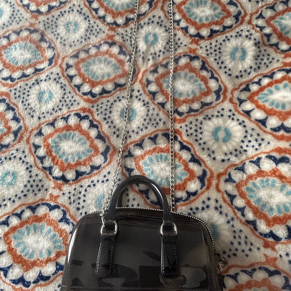 Glossy Black Handbag - Picture 2 of 2